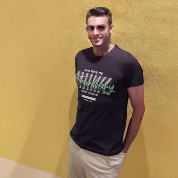 CAMISETA AZUL MARINO "EXTRAORDINARY"