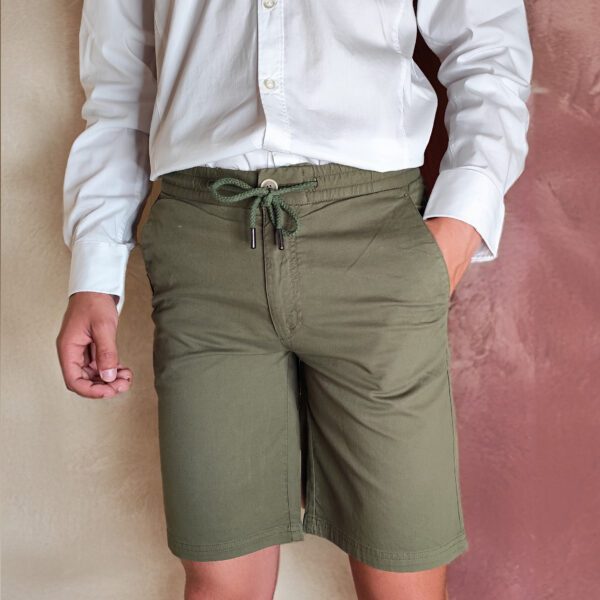 BERMUDA CASUAL VERDE OLIVA